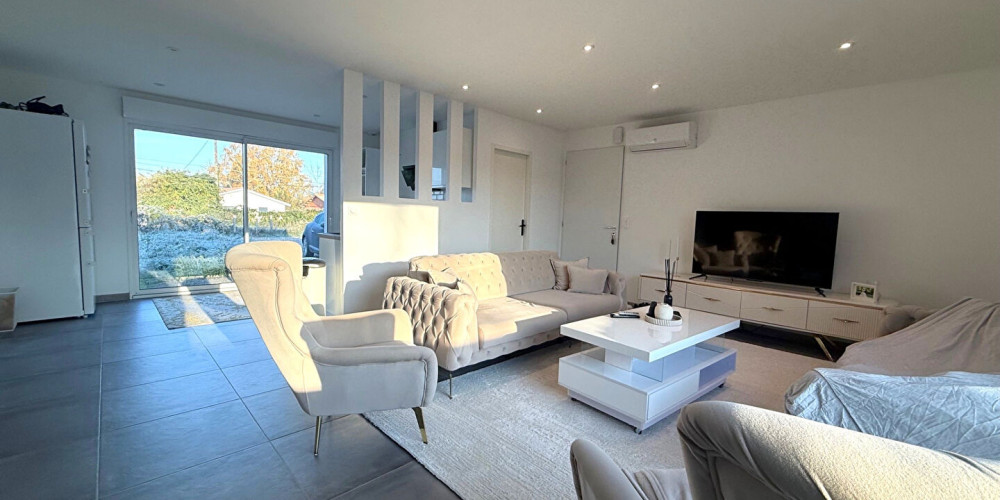 maison à ST DENIS DE PILE (33910)